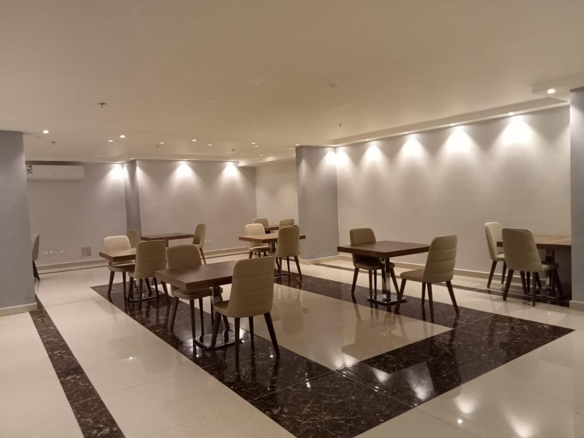 אל-מדינה Y Platinum Hotel מראה חיצוני תמונה