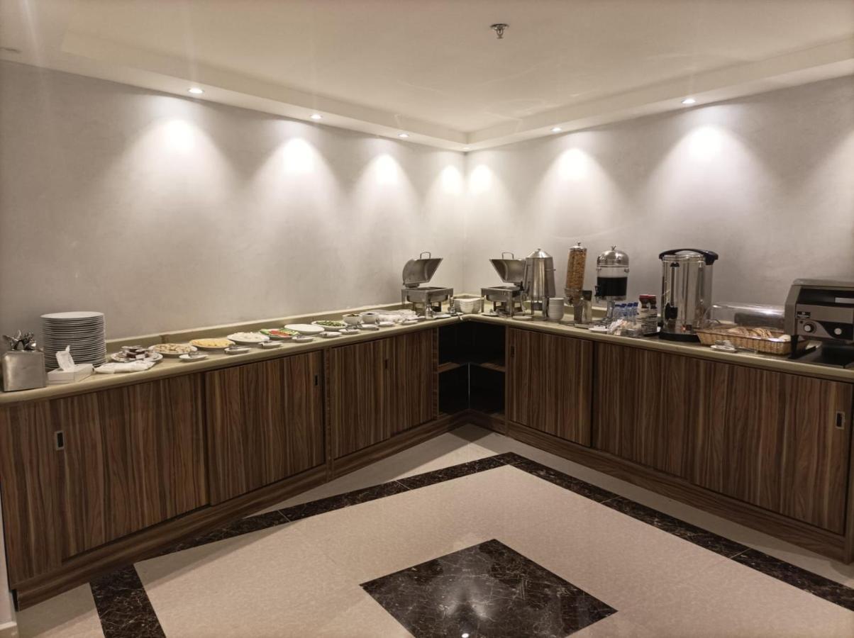 אל-מדינה Y Platinum Hotel מראה חיצוני תמונה