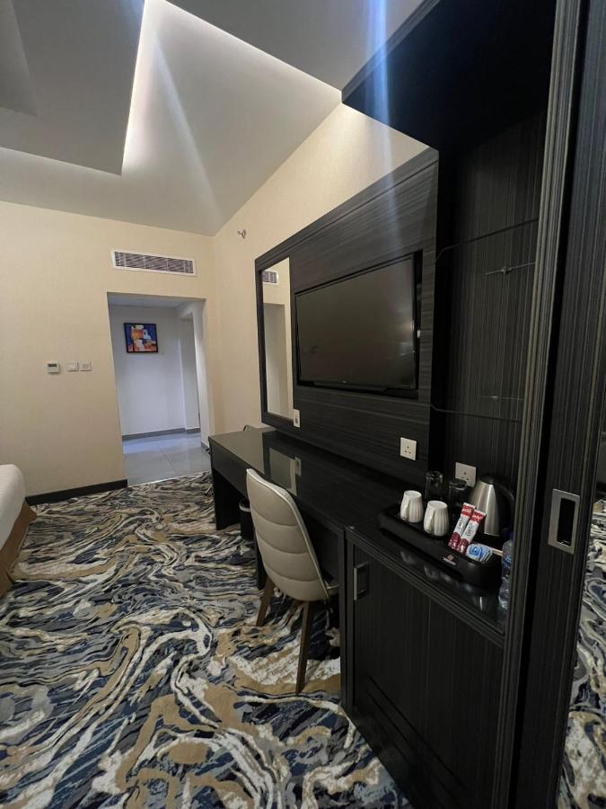 אל-מדינה Y Platinum Hotel מראה חיצוני תמונה